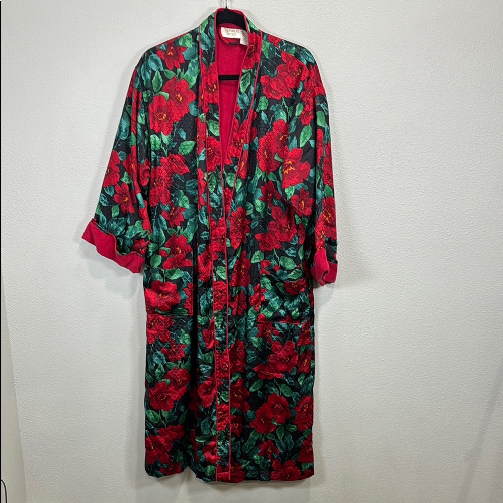 Victoria's Secret gold label floral satin terry robe Red and Black Garment